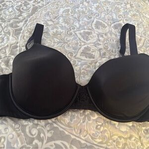 Vanity Fair black bra 
38c